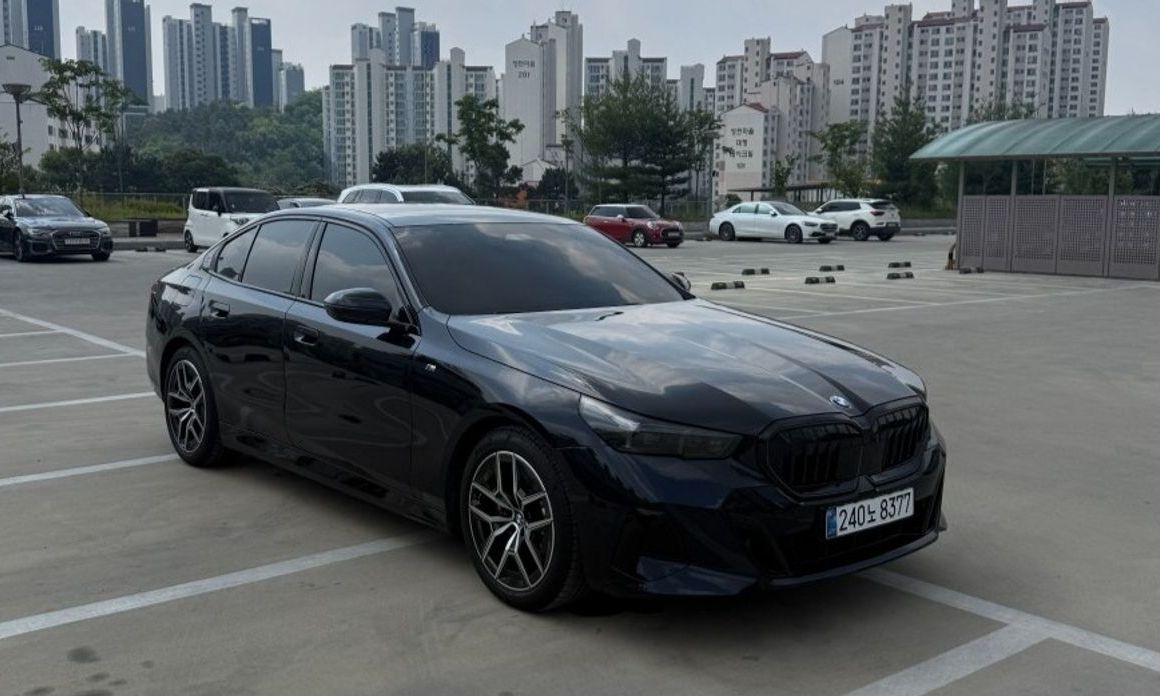 BMW 5-Series 2025