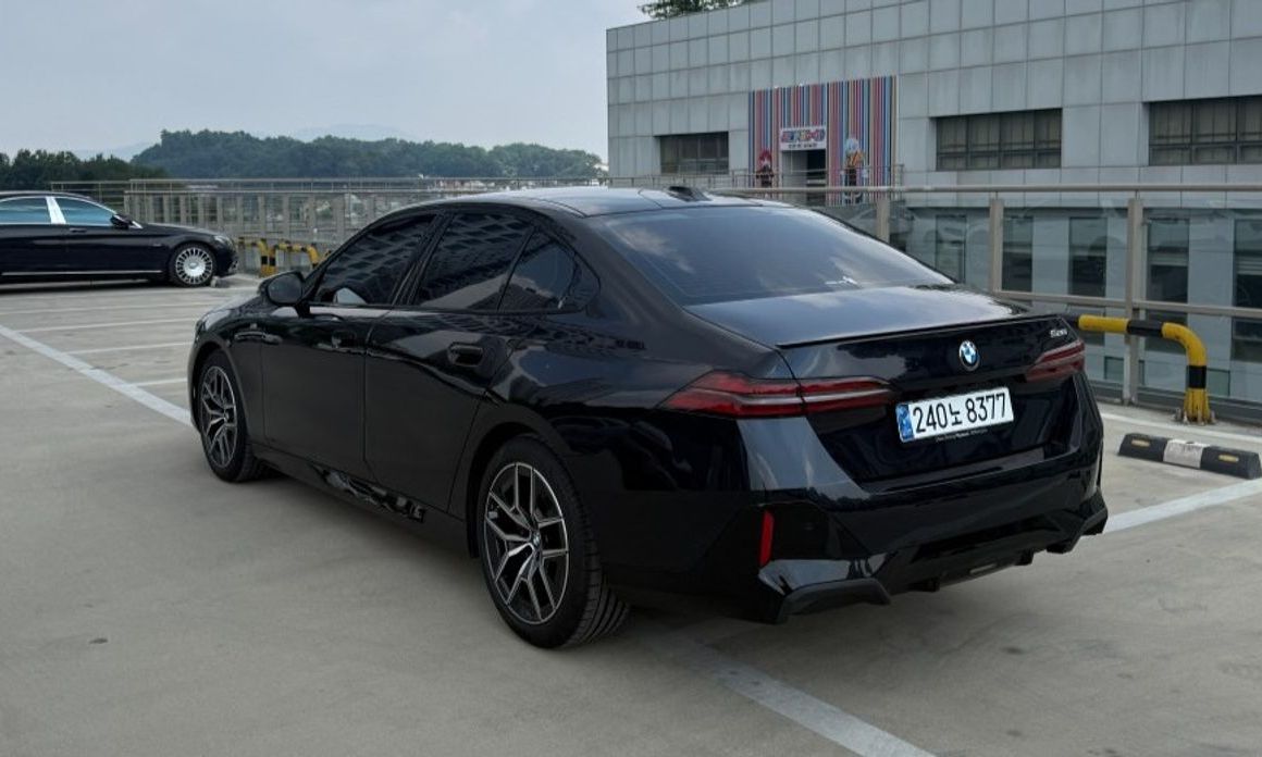 BMW 5-Series 2025