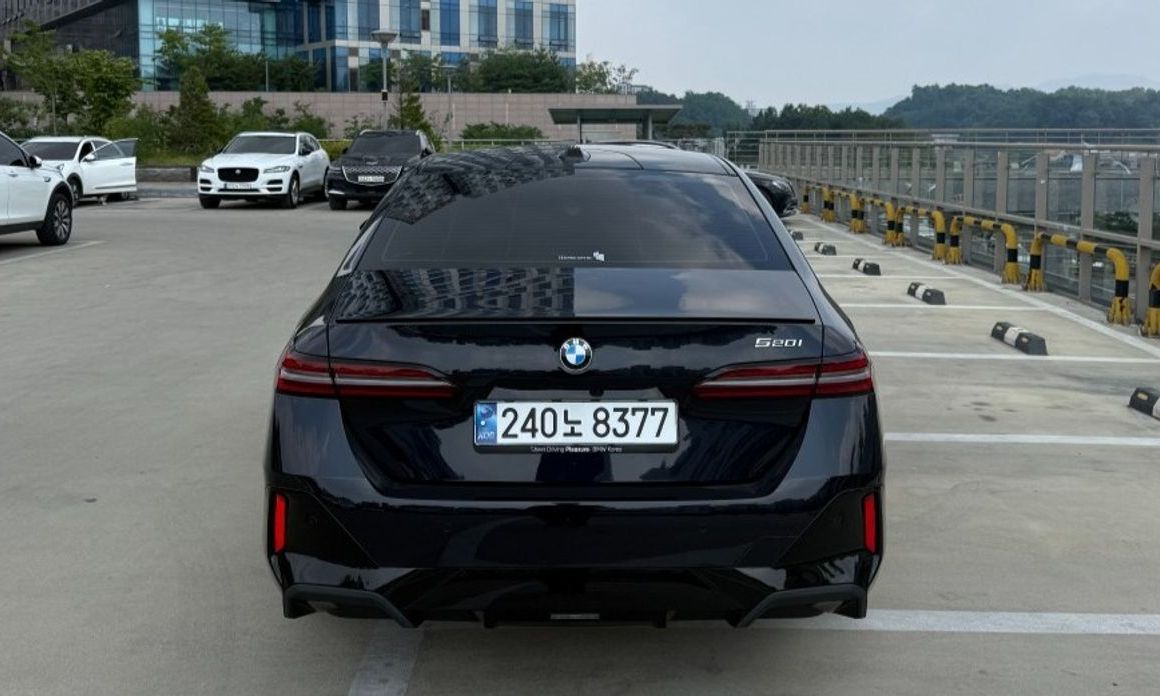 BMW 5-Series 2025