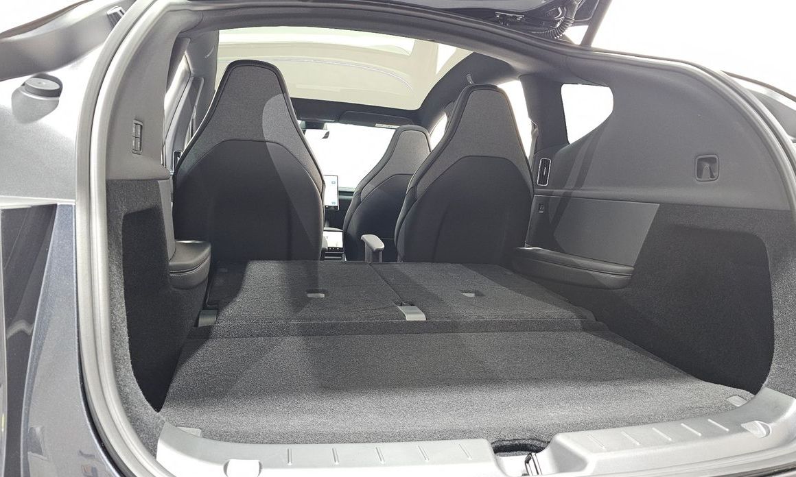 Tesla Model Y 2026