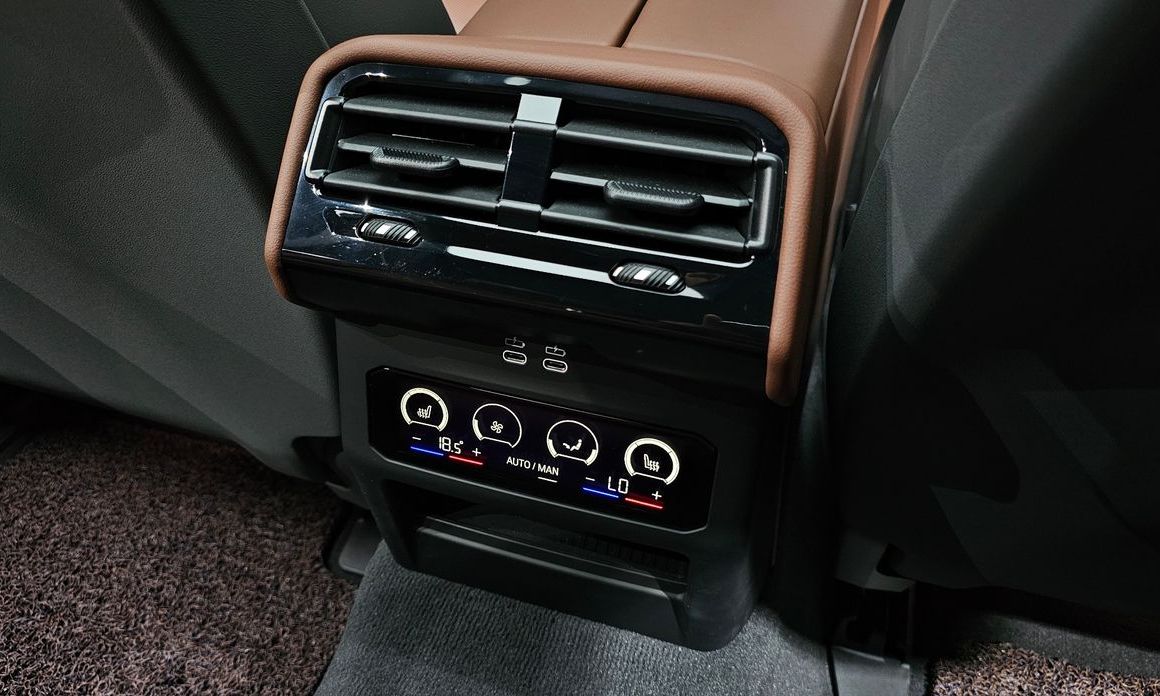BMW 5-Series 2024