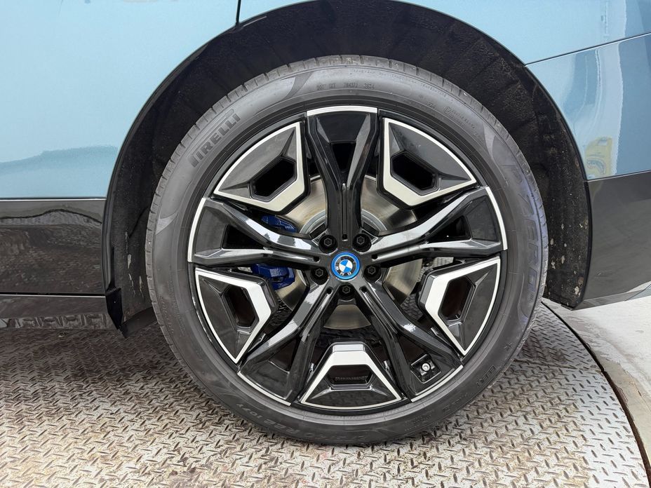 BMW iX 2022