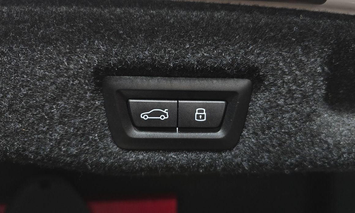 BMW 5-Series 2024