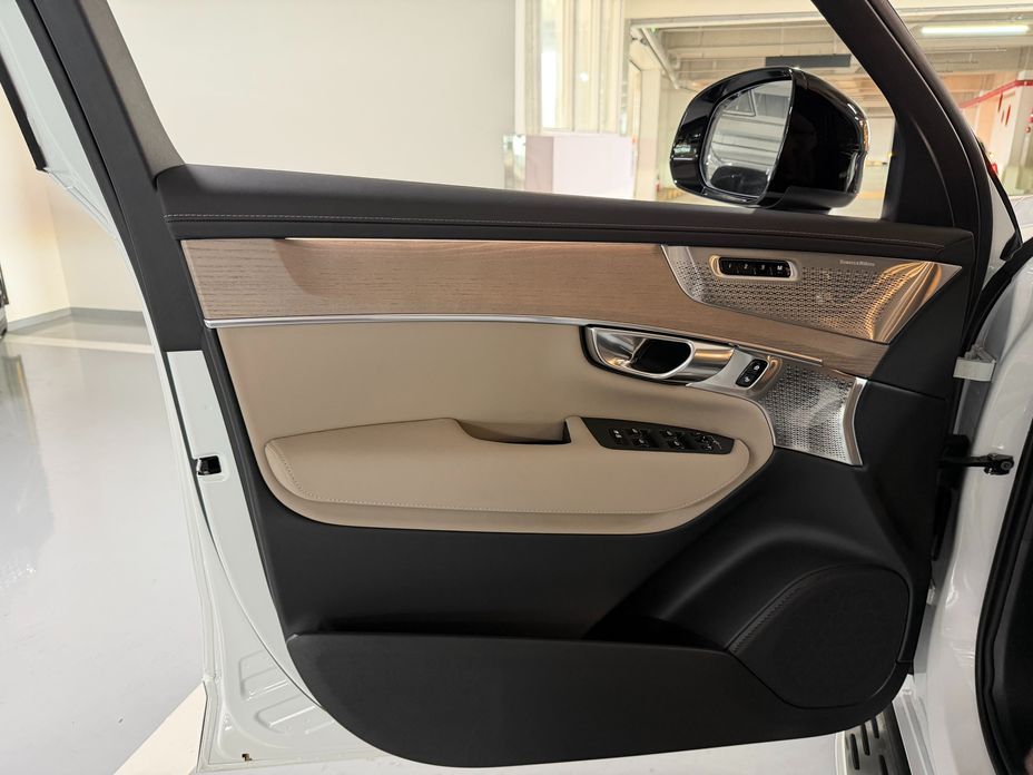 Volvo XC90 2025