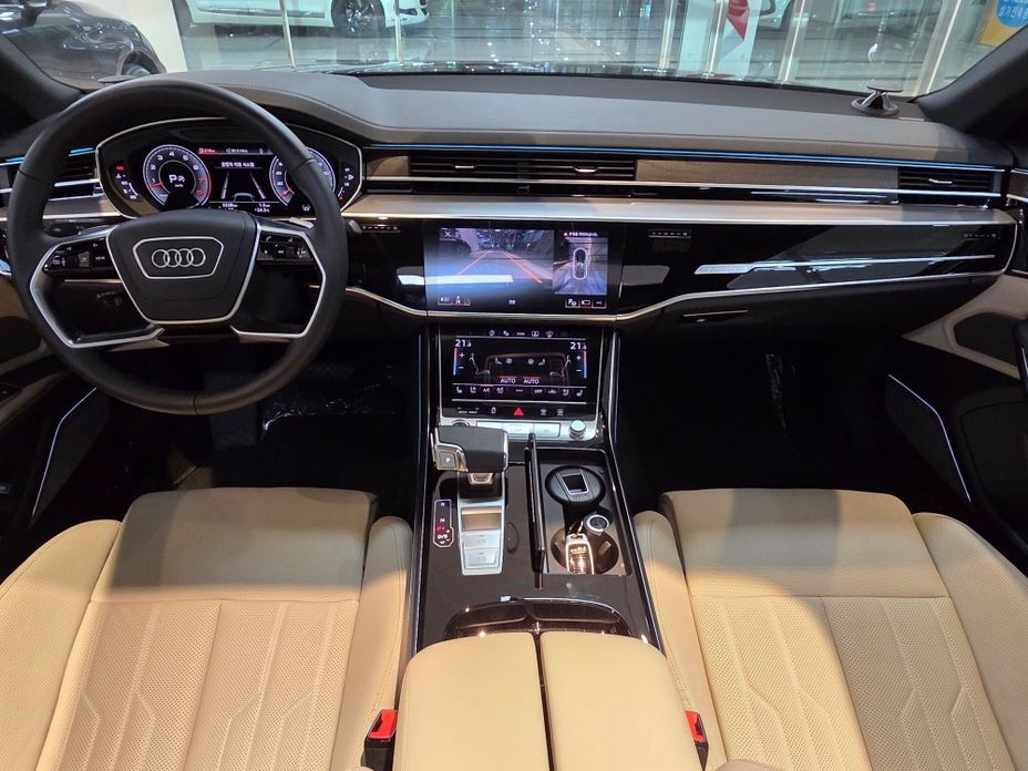 Audi A8 2023