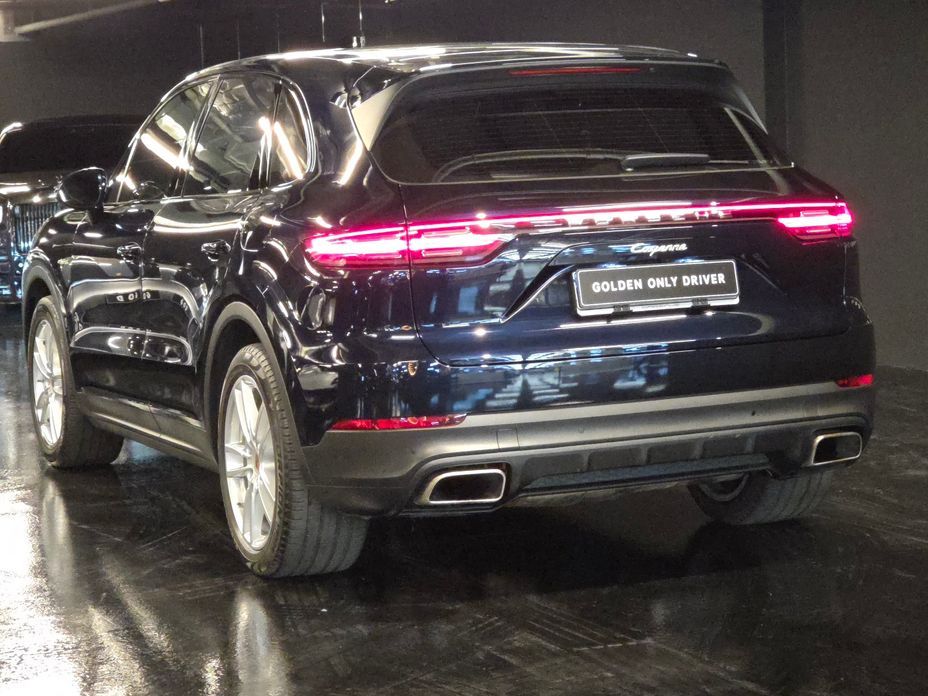 Porsche Cayenne 2021