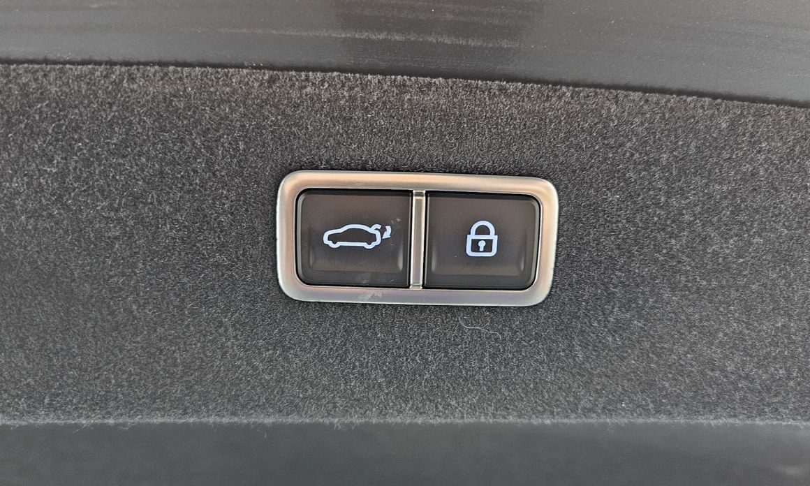 Genesis G90 2023