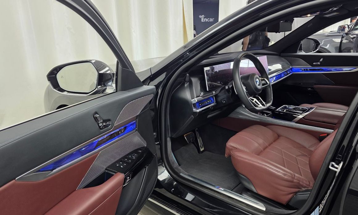 BMW 7-Series 2024
