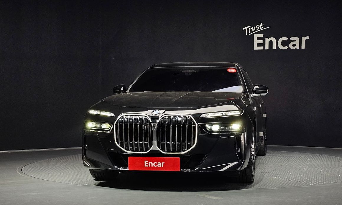 BMW 7-Series 2024