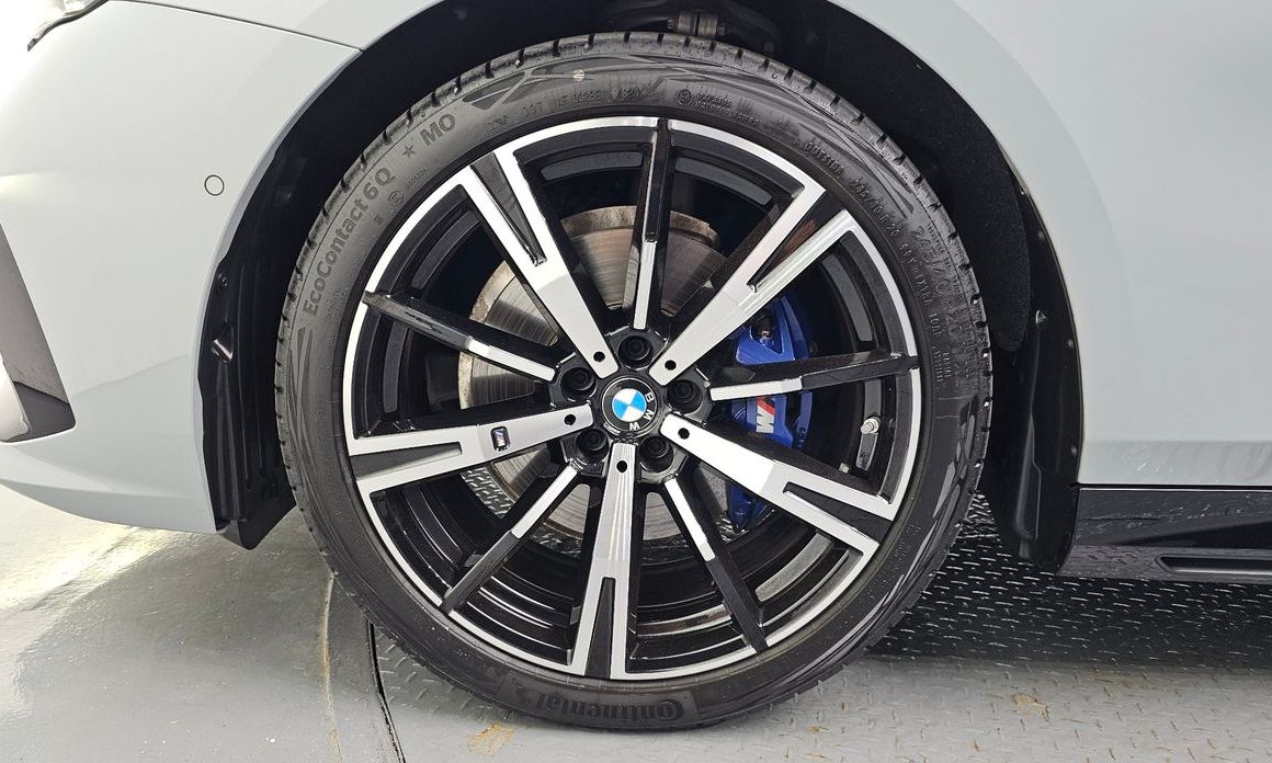 BMW 5-Series 2025