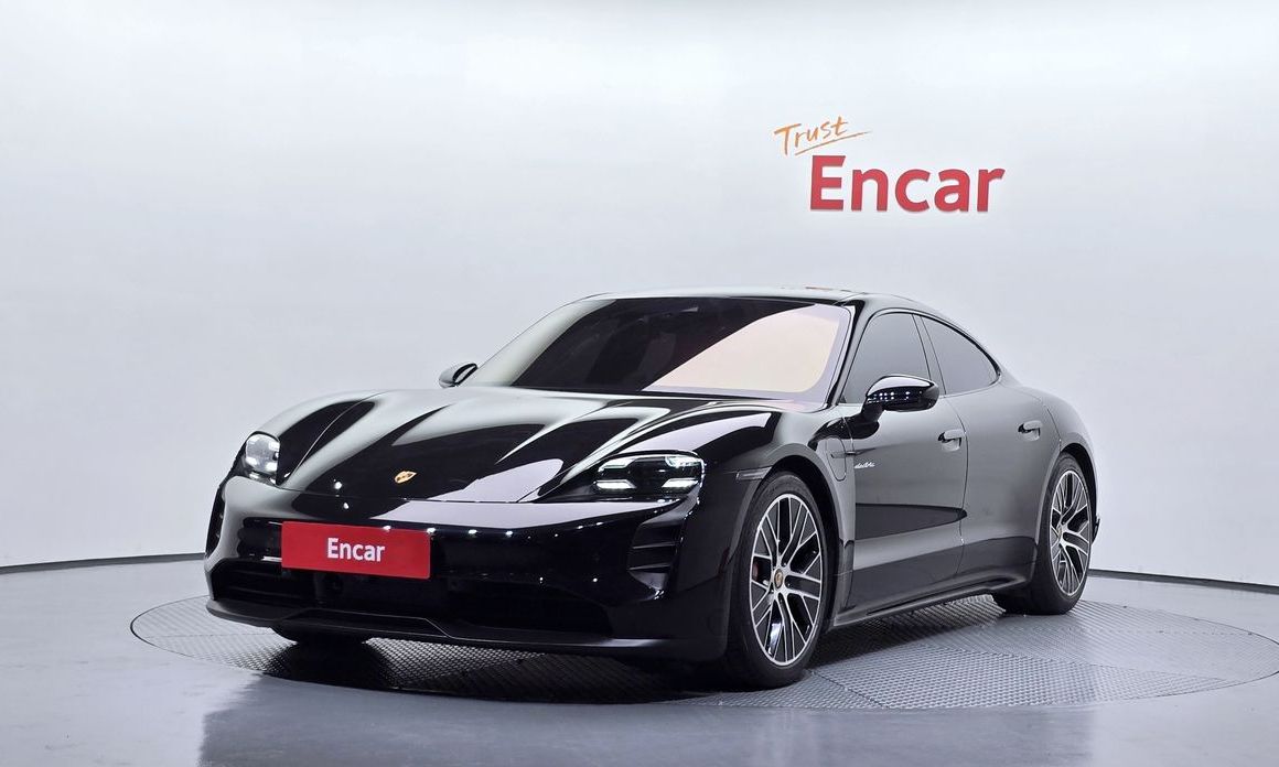 Porsche Taycan 2021