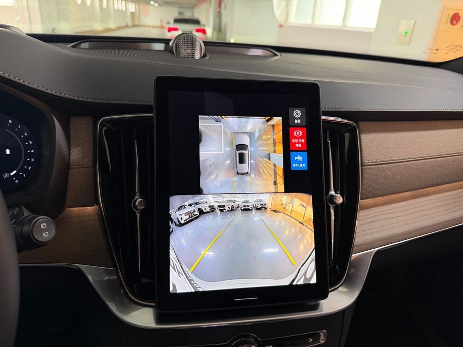 Volvo XC90 2025