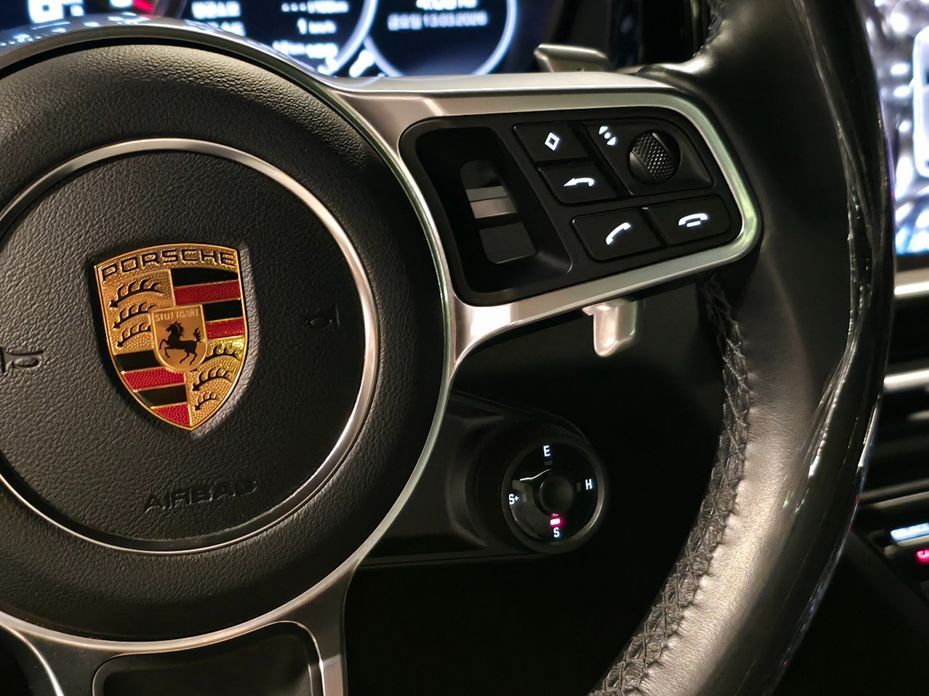 Porsche Cayenne 2021