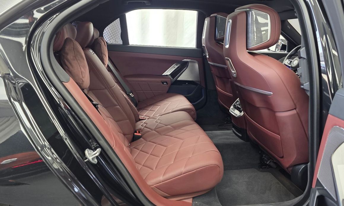 BMW 7-Series 2024
