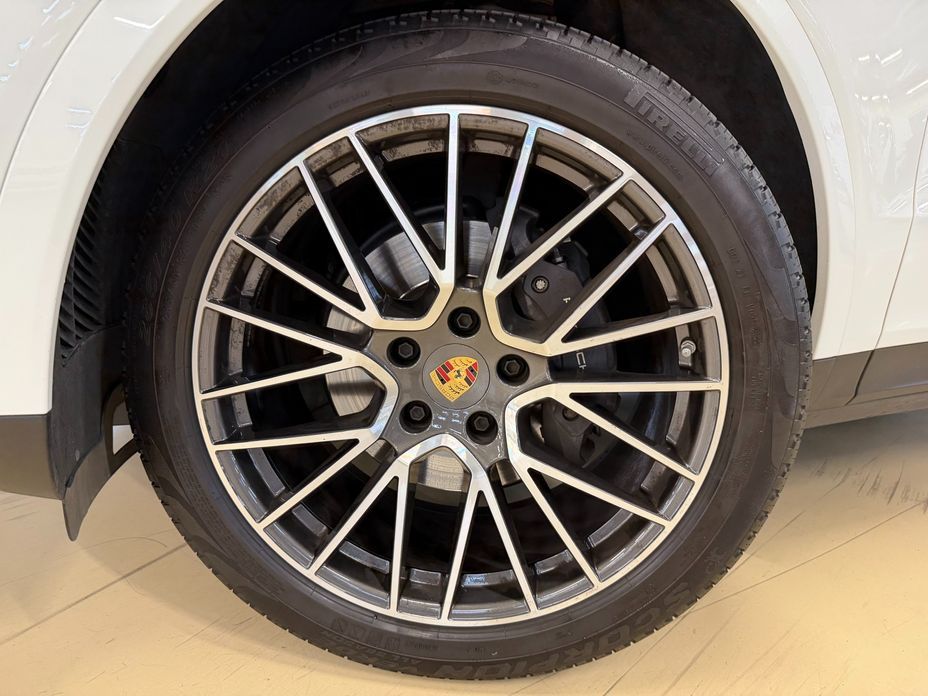 Porsche Cayenne 2023