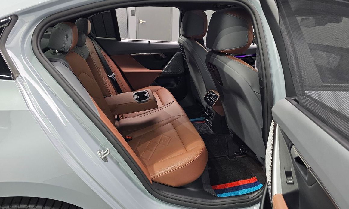 BMW 5-Series 2025