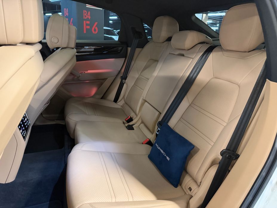 Porsche Cayenne 2023