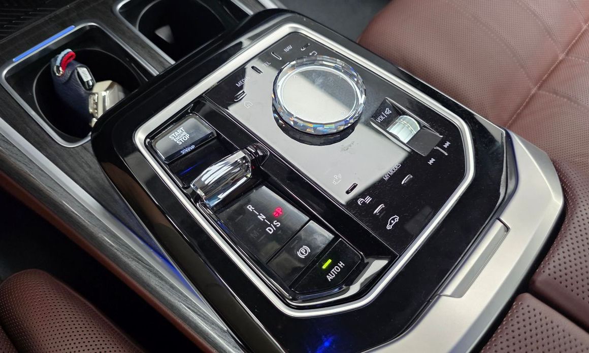 BMW 7-Series 2024