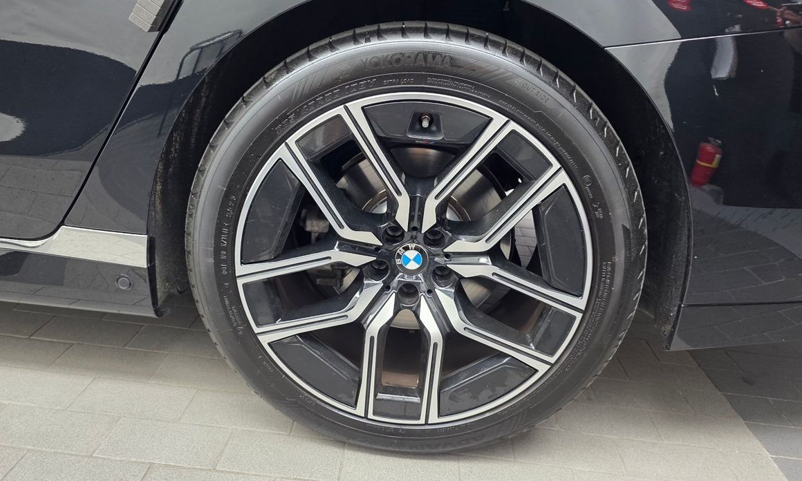 BMW 7-Series 2024