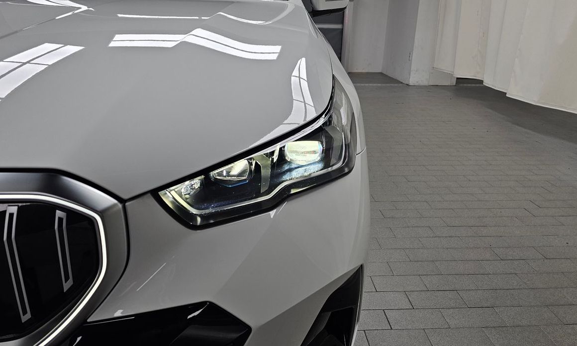 BMW 5-Series 2025