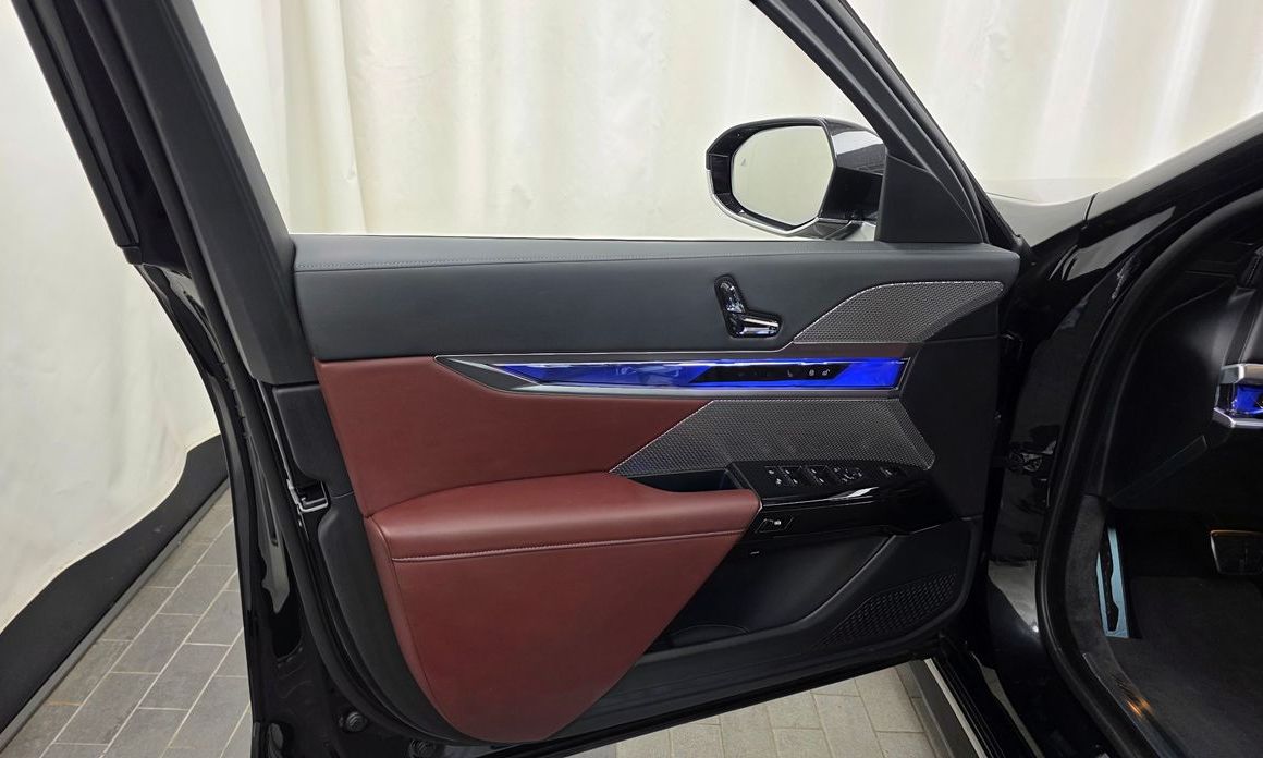 BMW 7-Series 2024