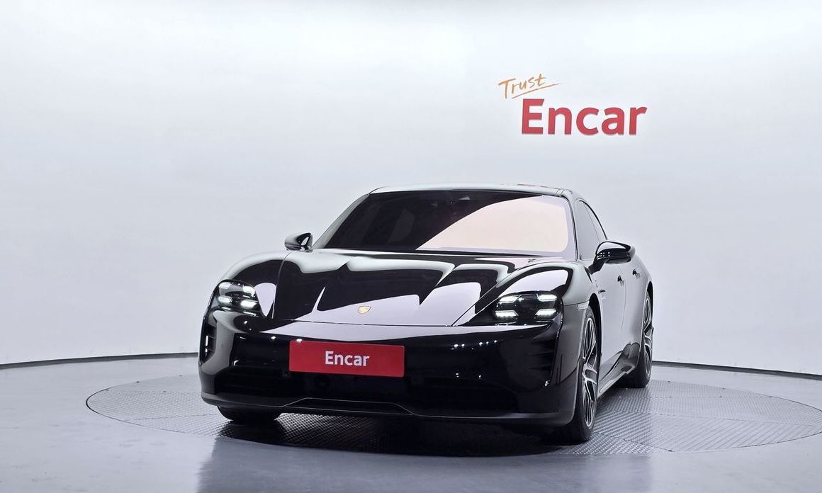 Porsche Taycan 2021