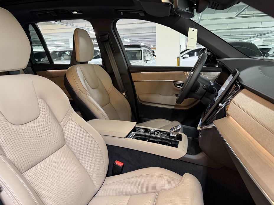 Volvo XC90 2025