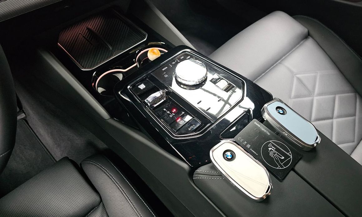 BMW 5-Series 2025