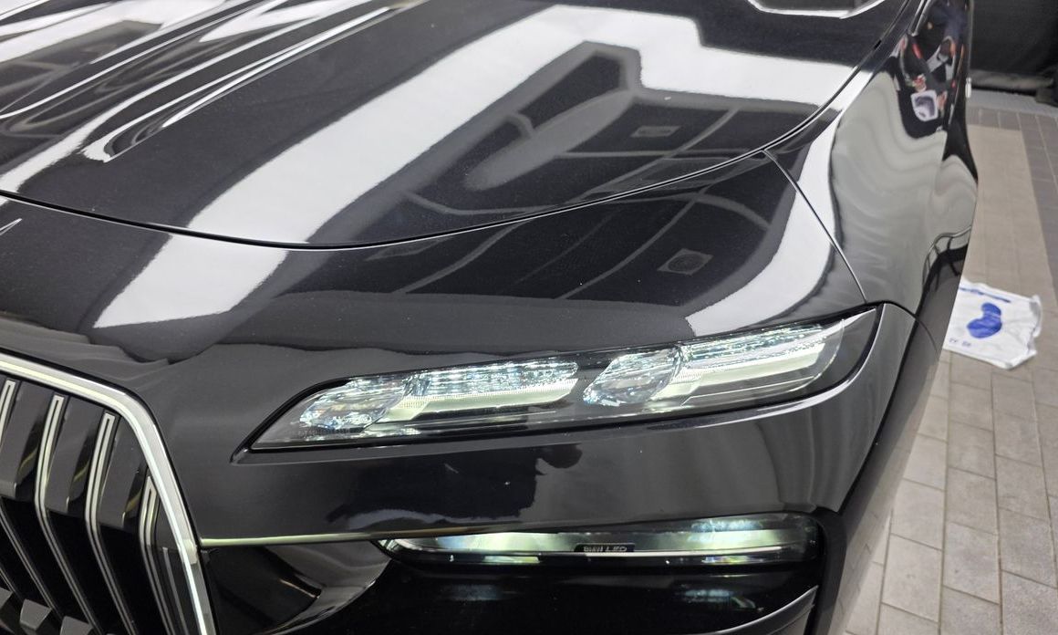 BMW 7-Series 2024