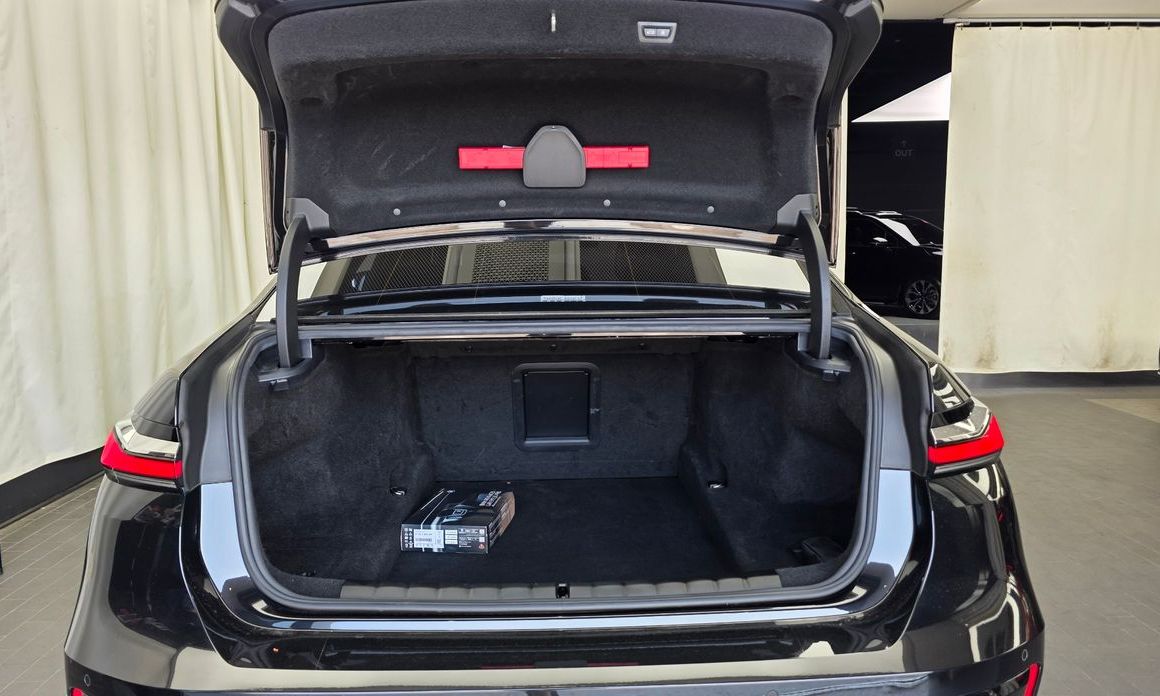 BMW 7-Series 2024