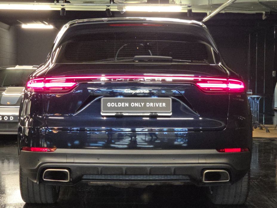 Porsche Cayenne 2021