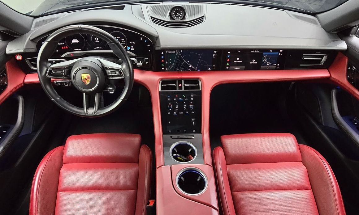 Porsche Taycan 2021