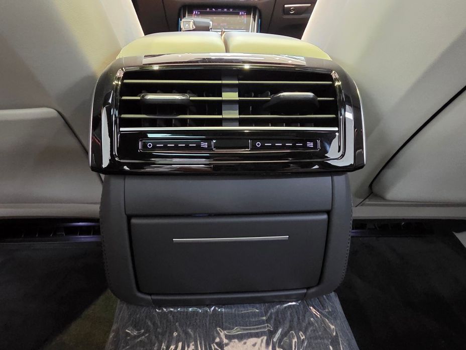 Audi A8 2023