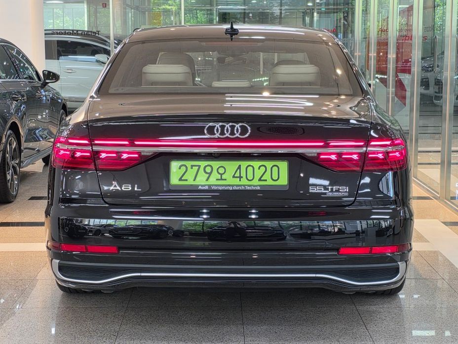 Audi A8 2023