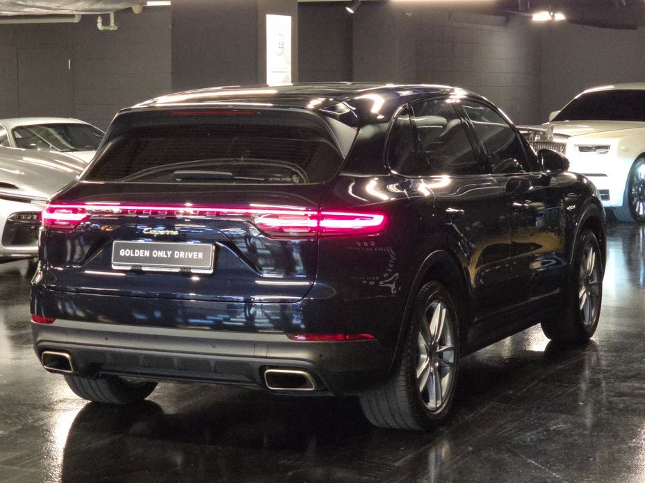 Porsche Cayenne 2021