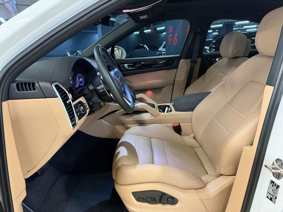 Porsche Cayenne 2023