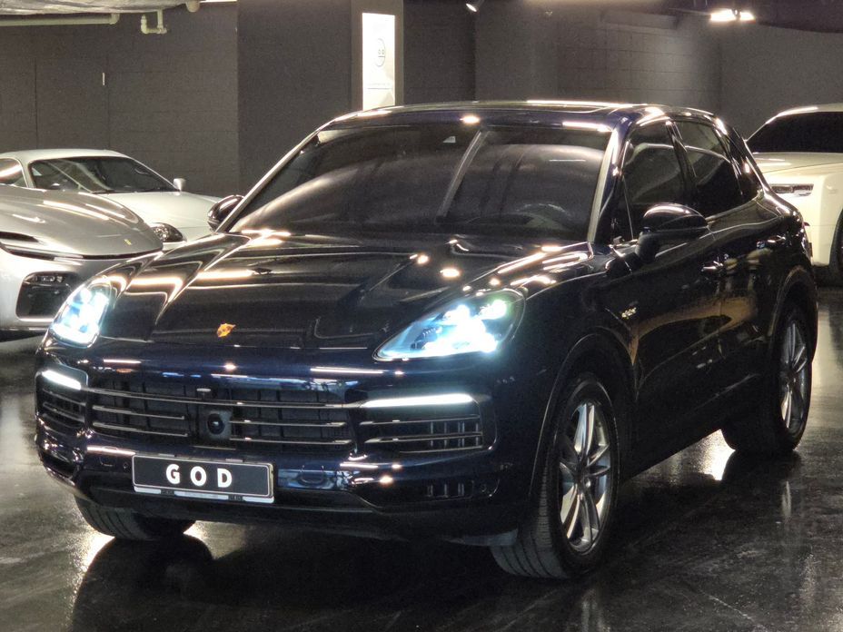 Porsche Cayenne 2021