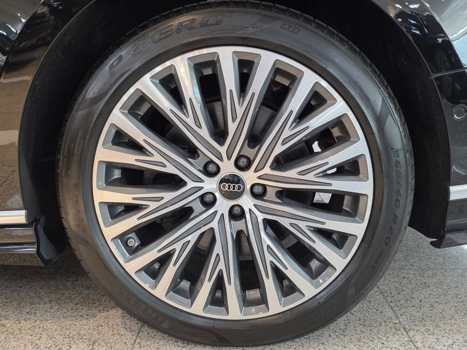 Audi A8 2023