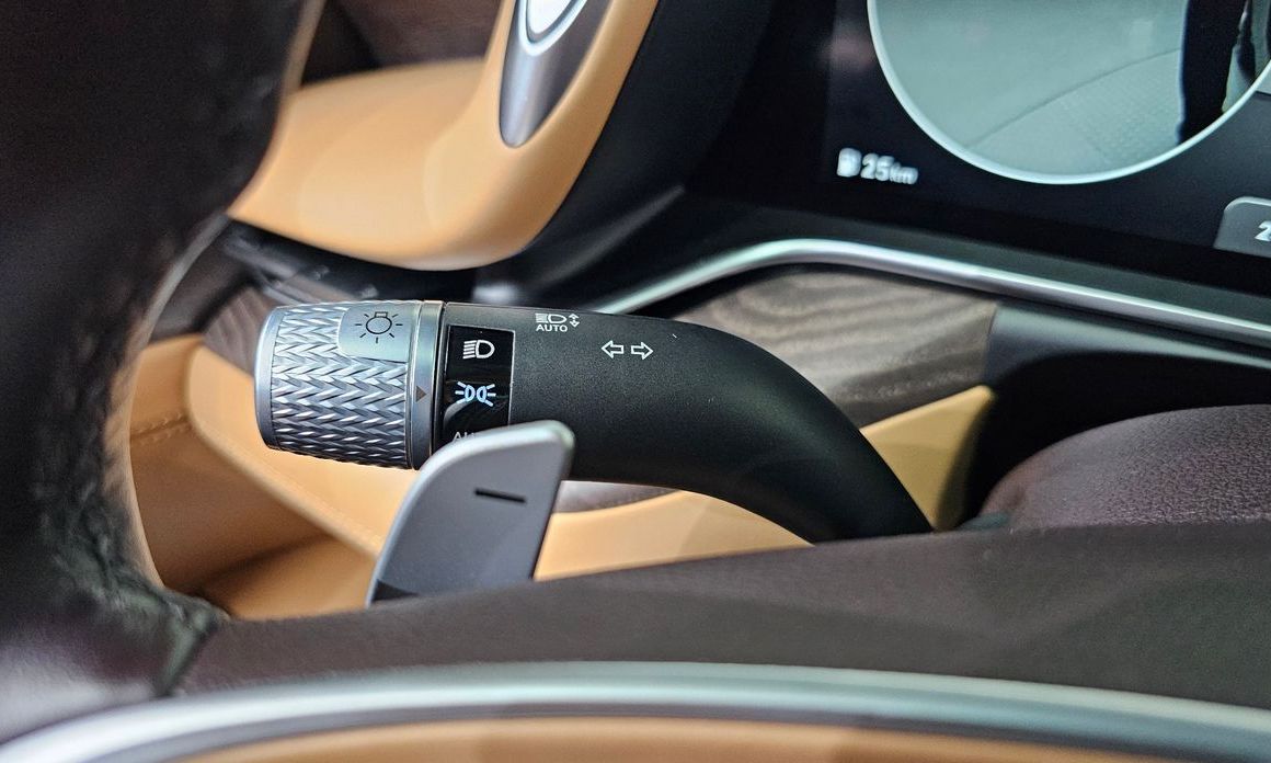 Genesis G90 2023