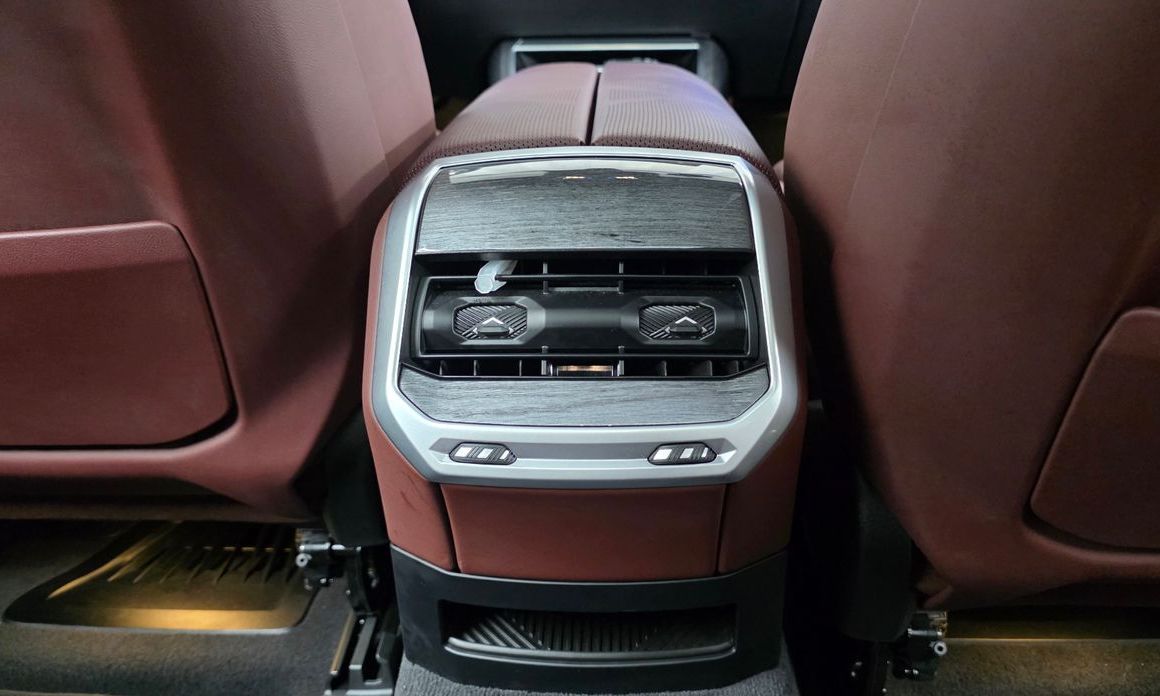 BMW 7-Series 2024