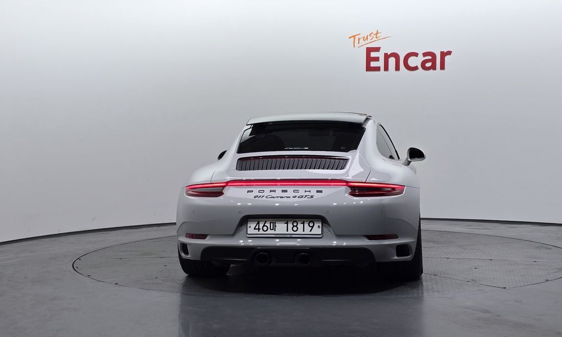 Porsche 911 2019