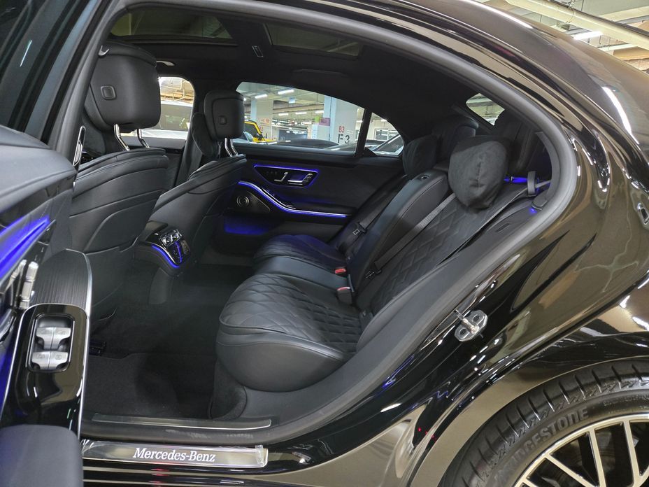 Mercedes-Benz S-Class 2025
