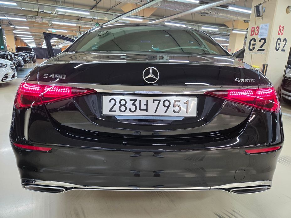Mercedes-Benz S-Class 2025