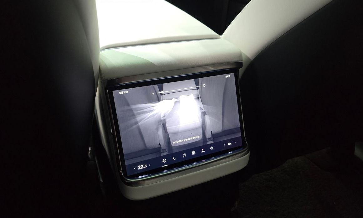 Tesla Model X 2023
