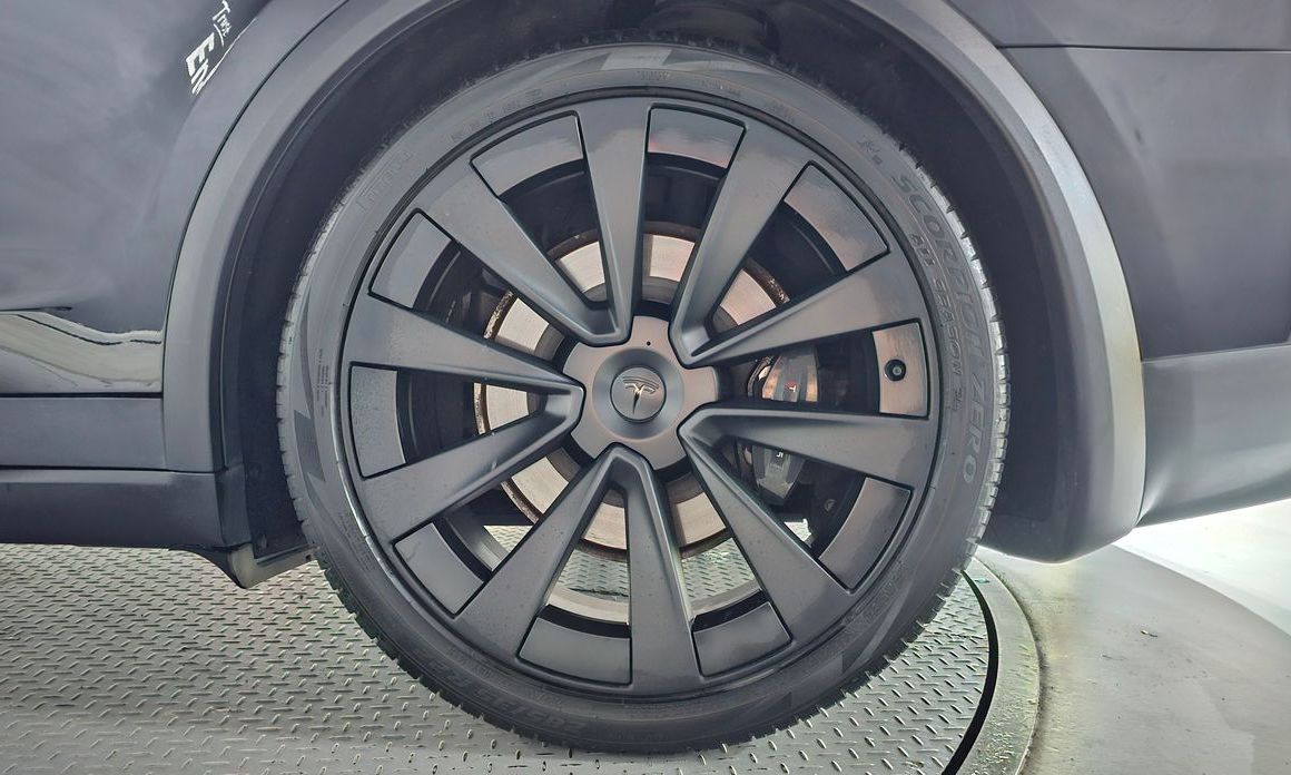 Tesla Model X 2023