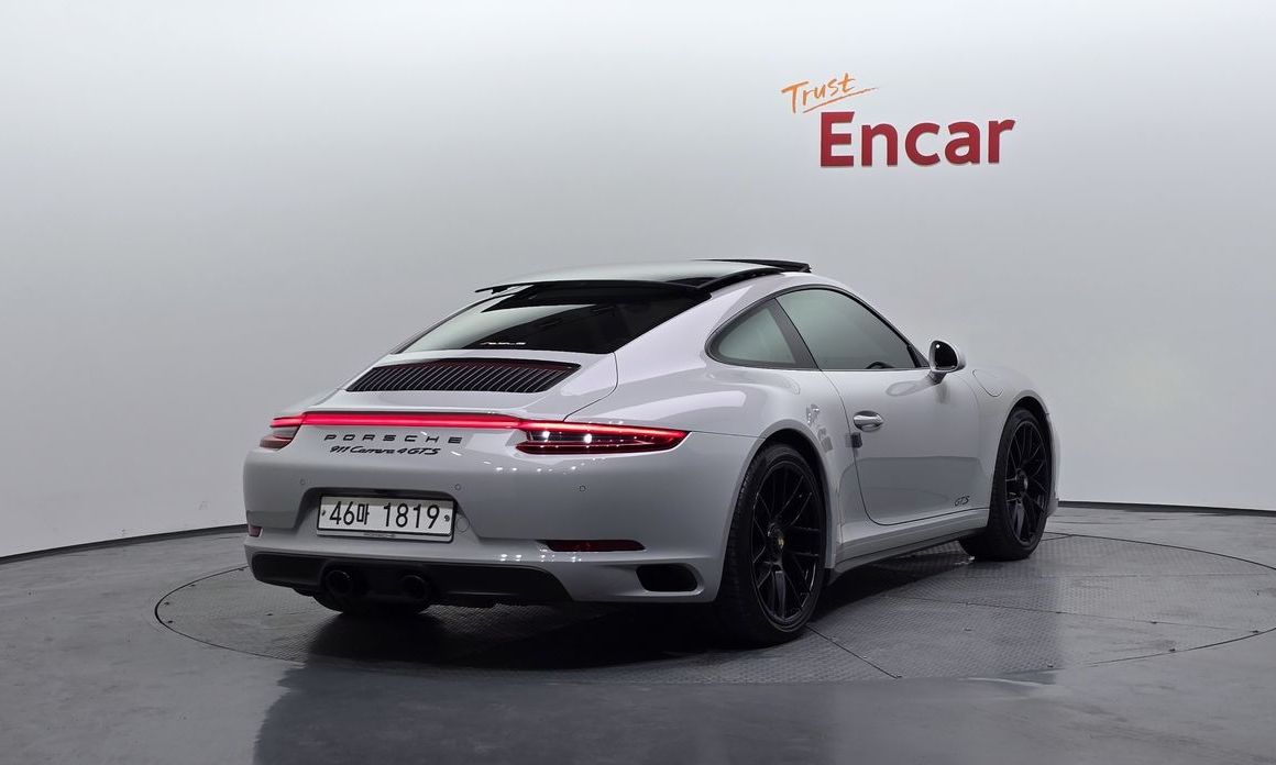 Porsche 911 2019