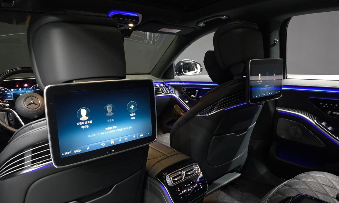 Mercedes-Benz S-Class 2023