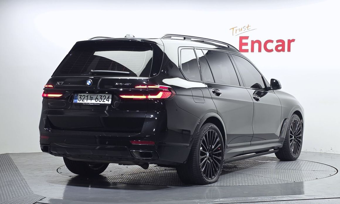 BMW X7 2025