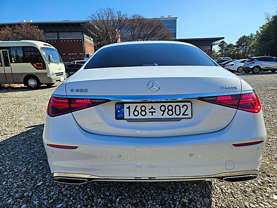 Mercedes-Benz S-Class 2024