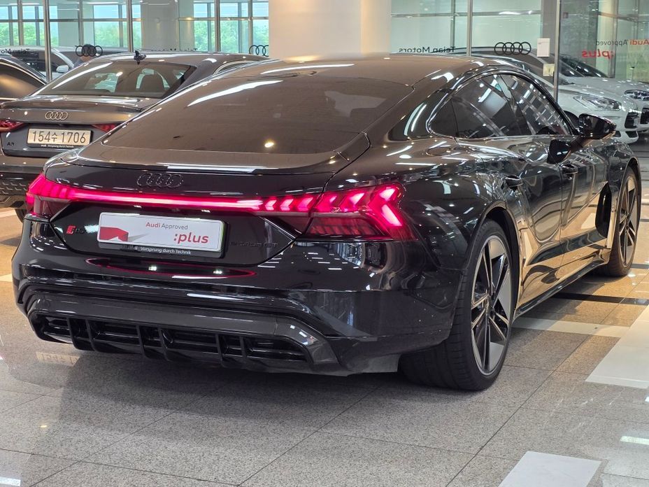 Audi RS e-tron GT 2022